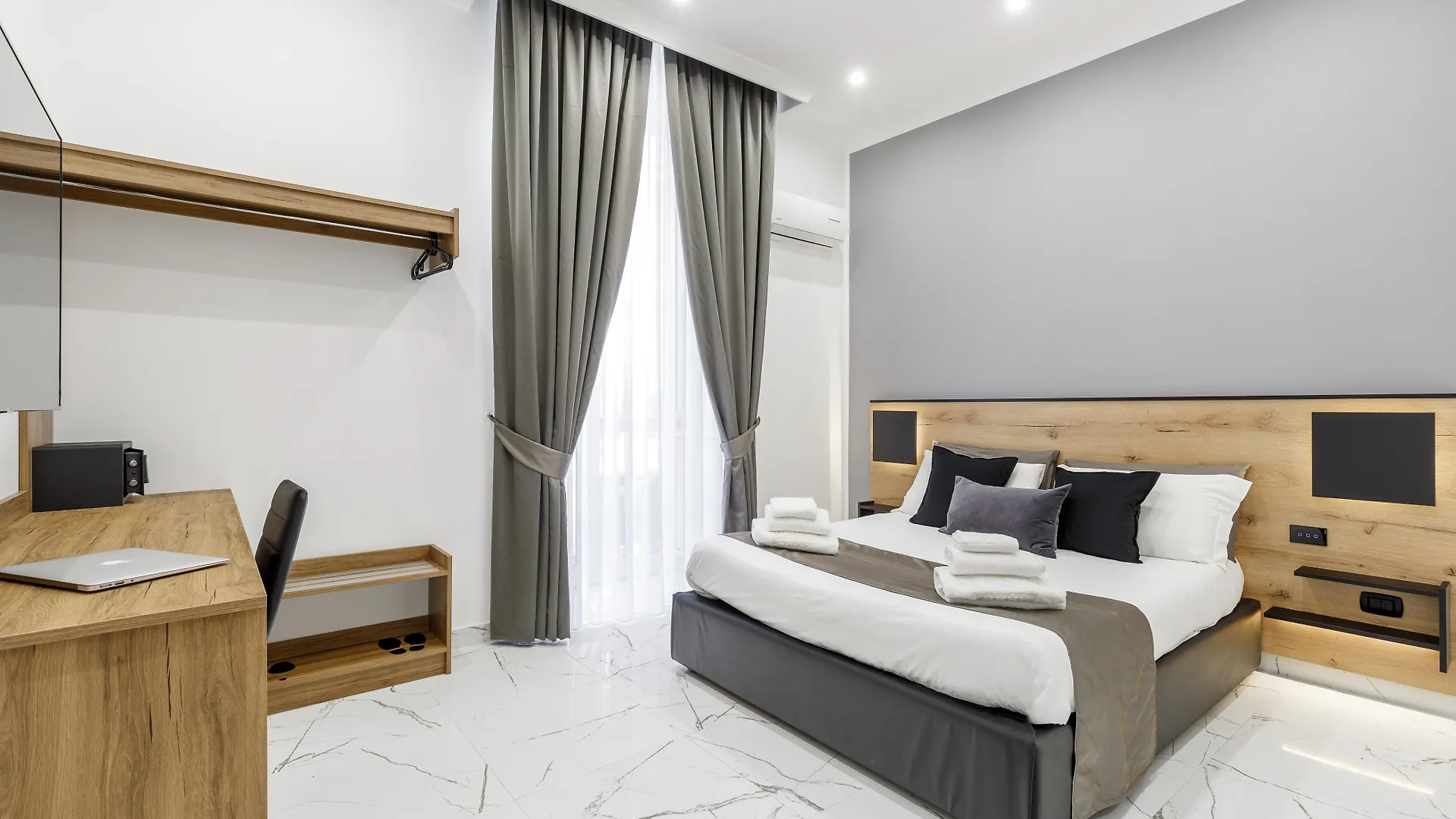 Отель Sant'Angelo Suites Неаполь