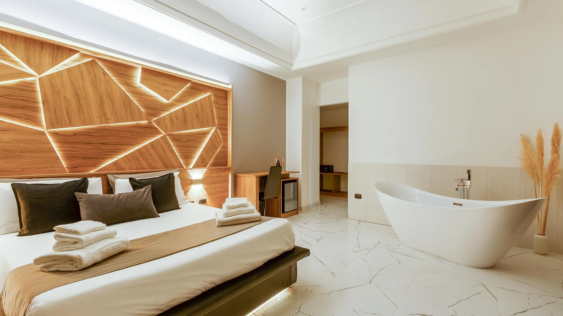 **** Отель Sant'Angelo Suites Неаполь Италия