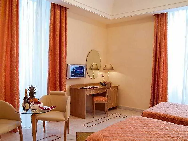 Отель Sant'Angelo Suites Неаполь